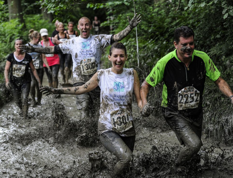 mud-runner-in-the-water-pic